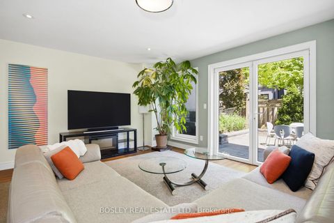 Photo 21 at 17 Matthew Court, Rosethorn, Toronto