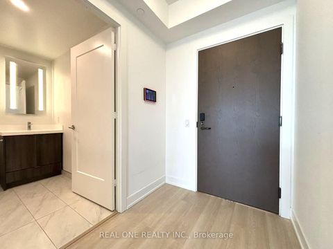 Photo 3 at 2704 - 30 Inn On The Park Drive, Don Mills, Toronto