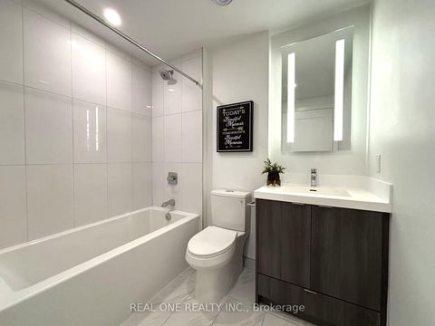 Photo 7 at 2704 - 30 Inn On The Park Drive, Don Mills, Toronto