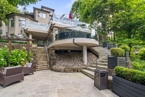 Photo 2 at 11 Ormsby Crescent, Forest Hill South, Toronto