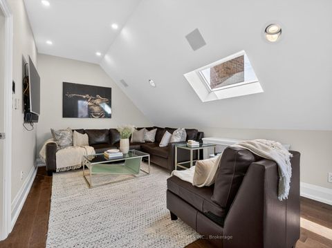 Photo 31 at 11 Ormsby Crescent, Forest Hill South, Toronto