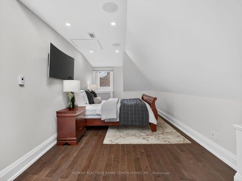 Photo 33 at 11 Ormsby Crescent, Forest Hill South, Toronto