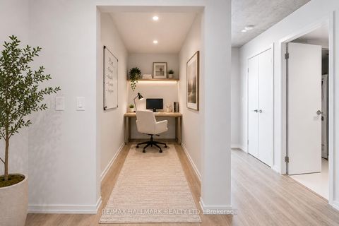 Photo 3 at 707 - 5 Soudan Avenue, Mount Pleasant West, Toronto