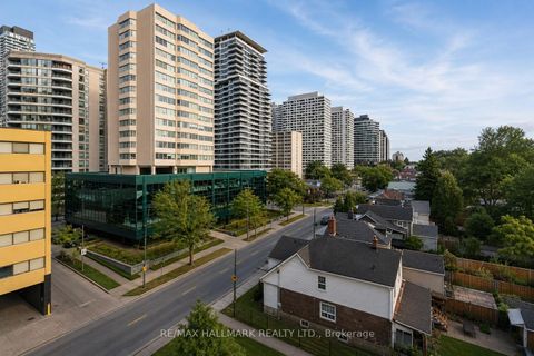 Photo 18 at 707 - 5 Soudan Avenue, Mount Pleasant West, Toronto
