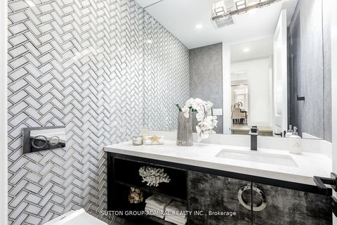 Photo 13 at 125 Regina Avenue, Lawrence, Toronto