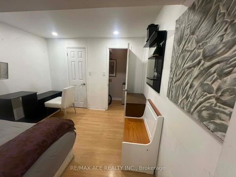 Photo 13 at 3715 St Clair Avenue E, Cliffcrest, Toronto