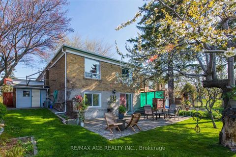 Photo 18 at 3715 St Clair Avenue E, Cliffcrest, Toronto