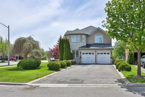 Photo 0 at 2 Sandway Crescent, Maple, Vaughan