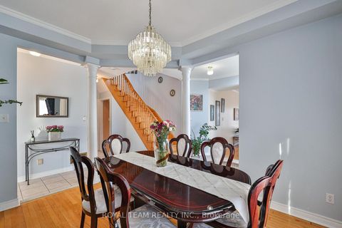 Photo 10 at 2 Sandway Crescent, Maple, Vaughan