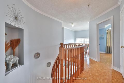 Photo 12 at 2 Sandway Crescent, Maple, Vaughan