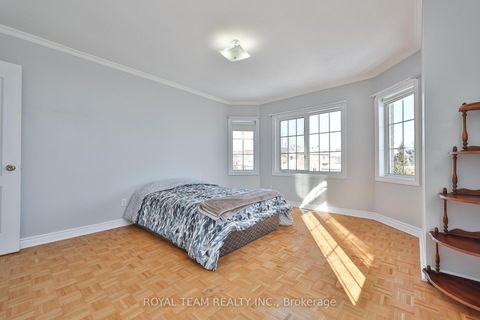Photo 20 at 2 Sandway Crescent, Maple, Vaughan