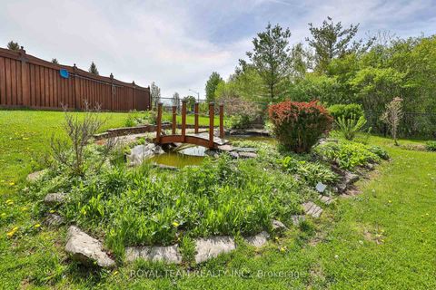 Photo 37 at 2 Sandway Crescent, Maple, Vaughan