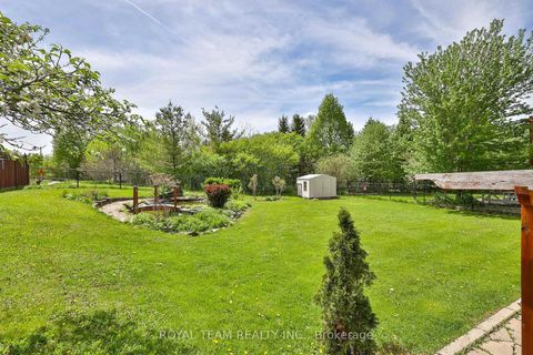 Photo 41 at 2 Sandway Crescent, Maple, Vaughan