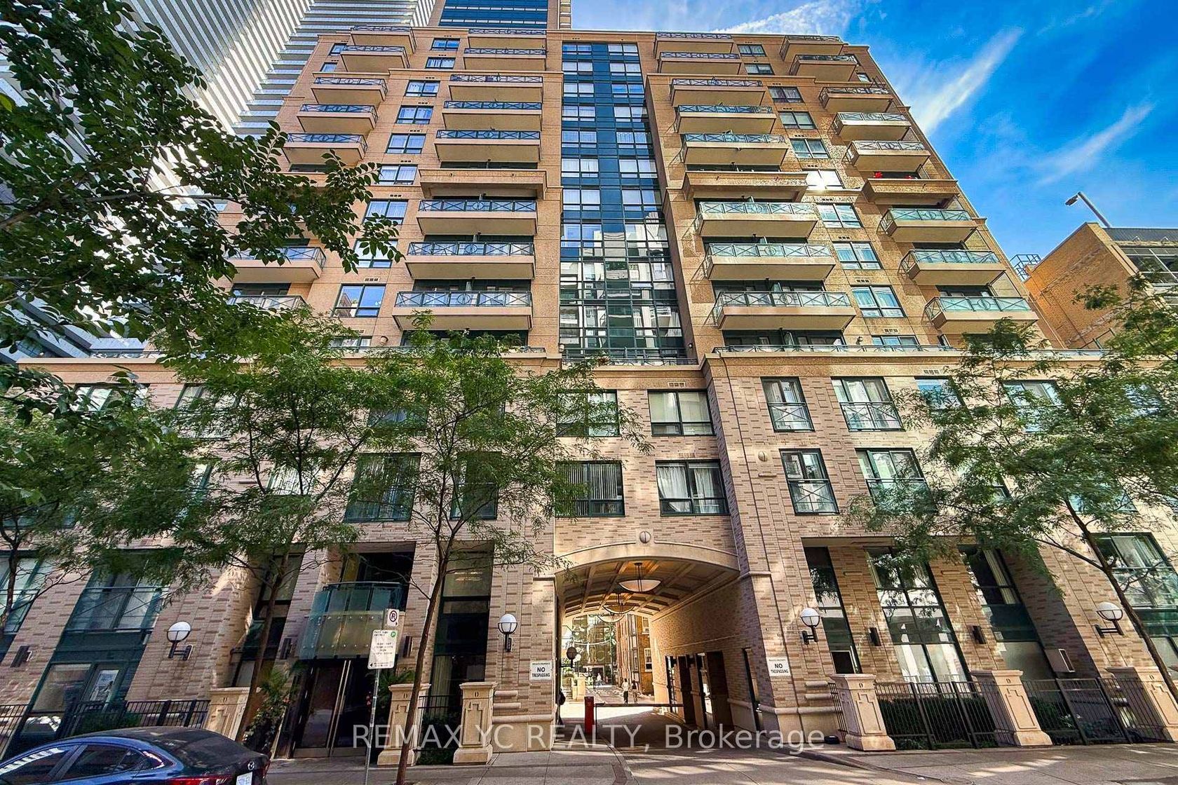 1204 - 35 Hayden Street, Yonge Corridor, Toronto photo number 2