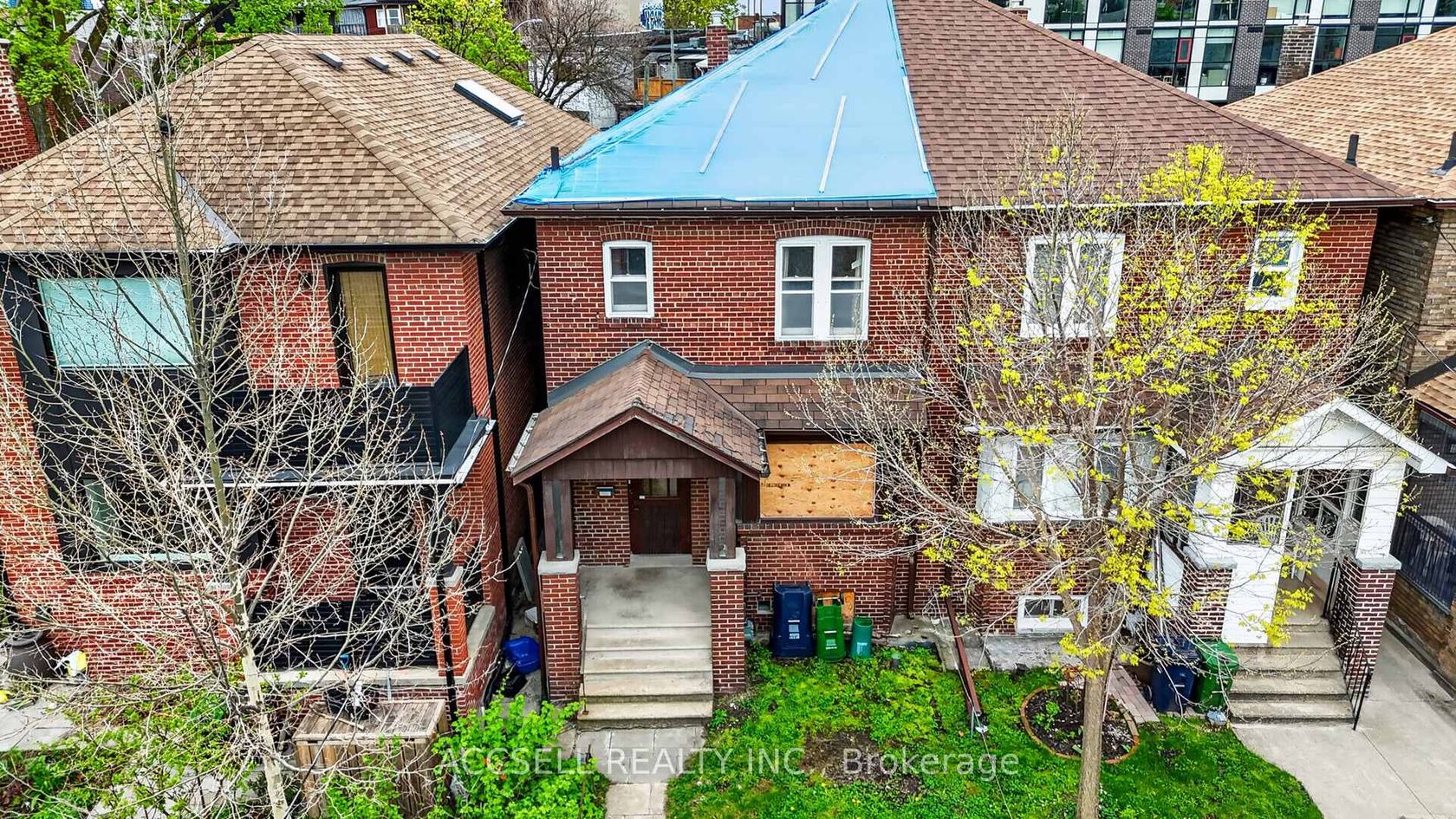 23 Fisher Street, Little Portugal, Toronto photo 8
