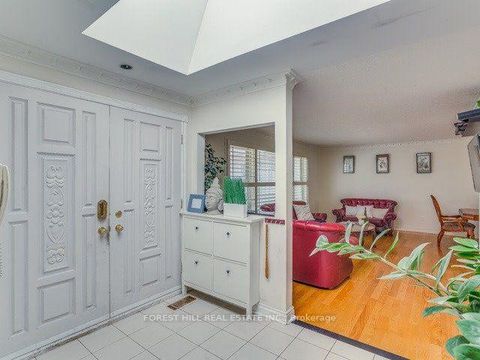 Photo 2 at 62 Northdale Road, Windfields, Toronto