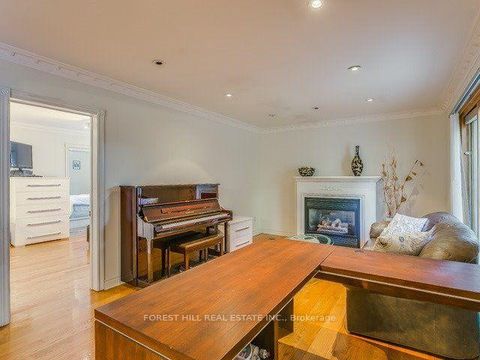 Photo 10 at 62 Northdale Road, Windfields, Toronto