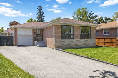 Photo 1 at 11 Pagoda Place, Beaumonde Heights, Toronto