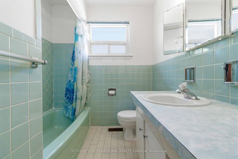 Photo 11 at 11 Pagoda Place, Beaumonde Heights, Toronto