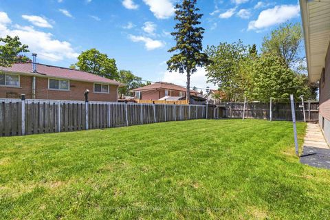 Photo 17 at 11 Pagoda Place, Beaumonde Heights, Toronto