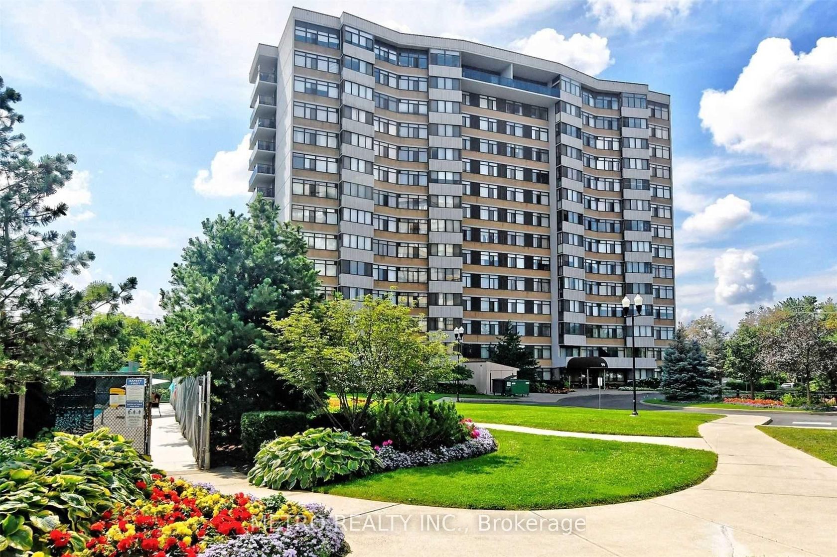 406 - 90 Fisherville Road, Branson, Toronto photo number 2