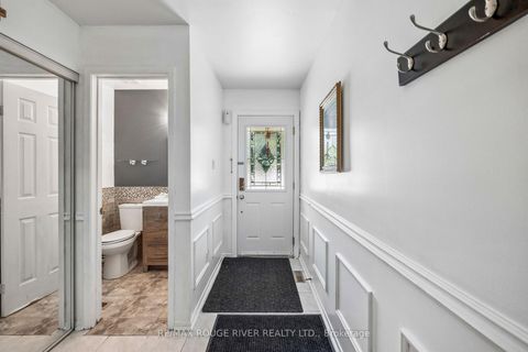 Photo 5 at 22 Duffort Court, Malvern, Toronto