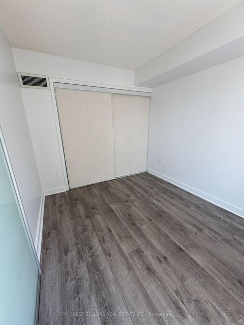 Photo 5 at 1001 - 4000 Spadina Avenue, Waterfront Communities C1, Toronto