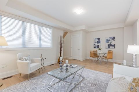 Photo 5 at 9398 Bayview Avenue, Observatory, Richmond Hill