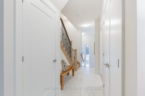 Photo 7 at 9398 Bayview Avenue, Observatory, Richmond Hill