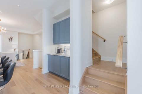 Photo 23 at 9398 Bayview Avenue, Observatory, Richmond Hill