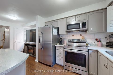 Photo 10 at 57 Kelso Crescent, Maple, Vaughan