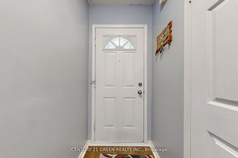 Photo 12 at 57 Kelso Crescent, Maple, Vaughan