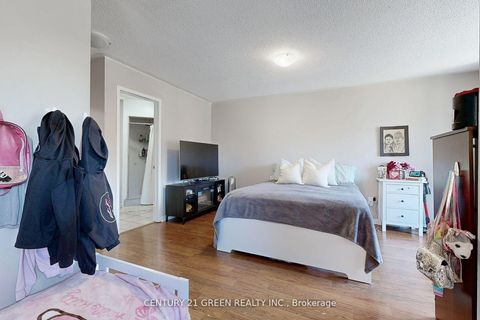 Photo 19 at 57 Kelso Crescent, Maple, Vaughan
