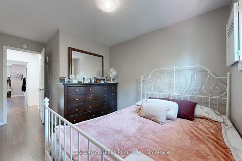 Photo 23 at 57 Kelso Crescent, Maple, Vaughan