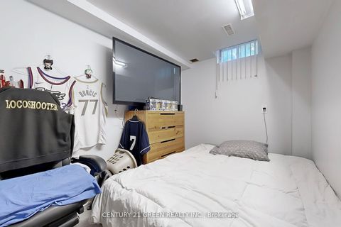Photo 33 at 57 Kelso Crescent, Maple, Vaughan
