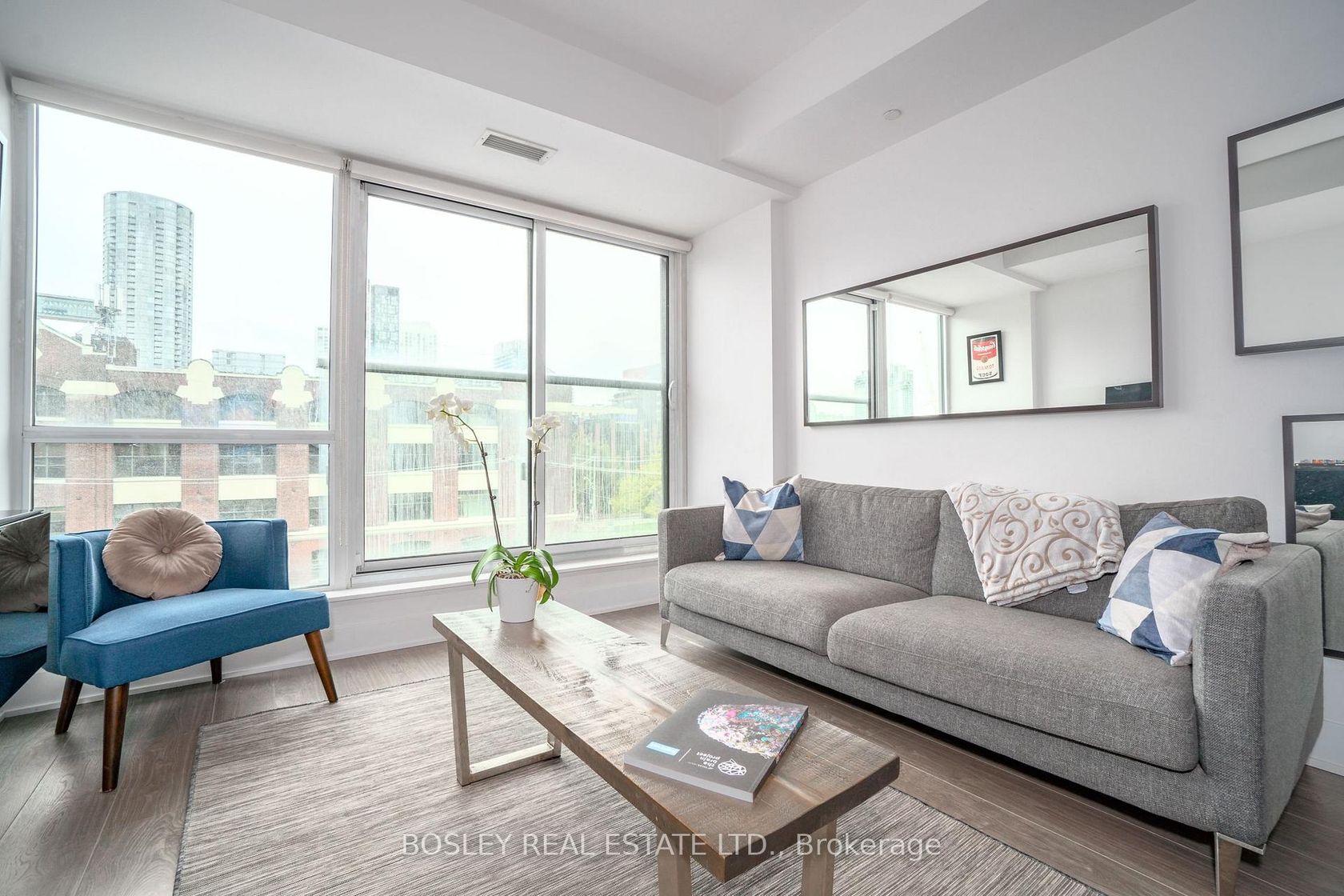 401 - 508 Wellington Street, Waterfront Communities C1, Toronto photo number 2