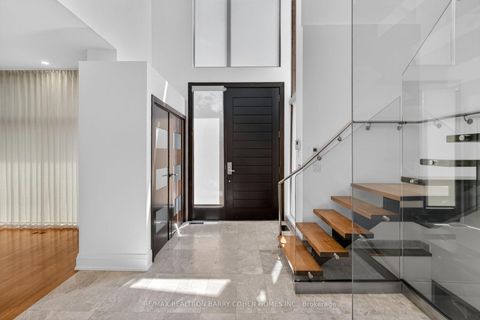 Photo 4 at 16 Chipping Road, Don Mills, Toronto