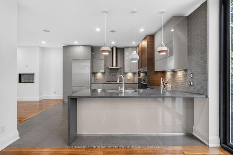 Photo 12 at 16 Chipping Road, Don Mills, Toronto