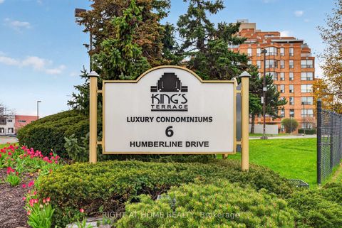 Photo 4 at 323 - 6 Humberline Drive, Clairville, Toronto