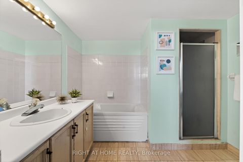 Photo 27 at 323 - 6 Humberline Drive, Clairville, Toronto