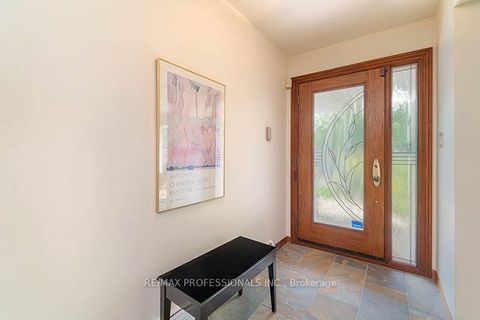 Photo 5 at 7 Cherry Post Crescent, Markland Wood, Toronto