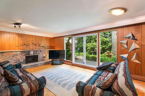 Photo 20 at 7 Cherry Post Crescent, Markland Wood, Toronto
