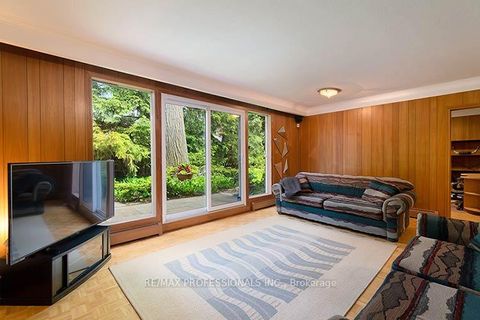 Photo 21 at 7 Cherry Post Crescent, Markland Wood, Toronto