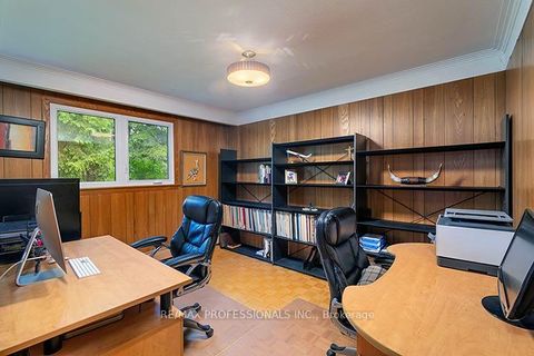 Photo 22 at 7 Cherry Post Crescent, Markland Wood, Toronto