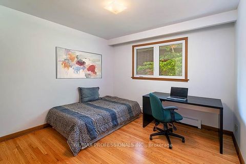Photo 30 at 7 Cherry Post Crescent, Markland Wood, Toronto