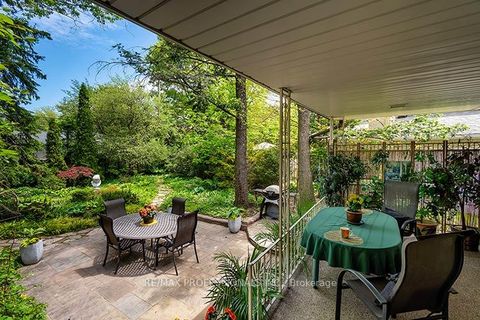 Photo 41 at 7 Cherry Post Crescent, Markland Wood, Toronto