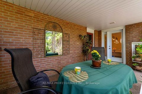 Photo 44 at 7 Cherry Post Crescent, Markland Wood, Toronto
