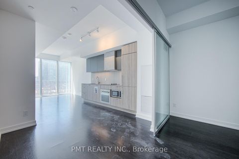 Photo 1 at 710 - 19 Western Battery Road, Niagara, Toronto