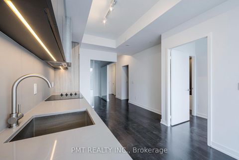 Photo 6 at 710 - 19 Western Battery Road, Niagara, Toronto