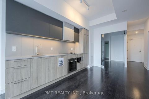 Photo 7 at 710 - 19 Western Battery Road, Niagara, Toronto
